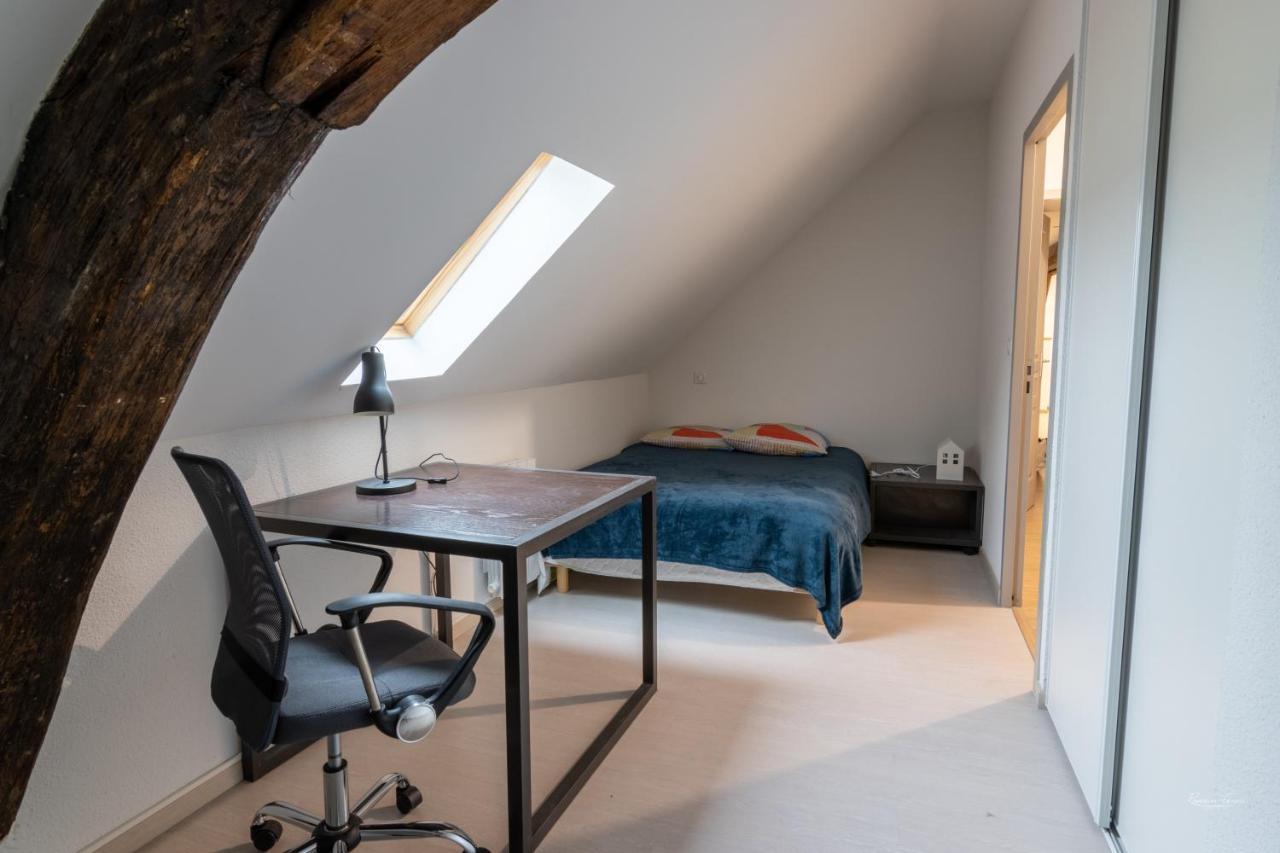 Magnifique Appartement Renove Dans Residence Saumur Exterior foto